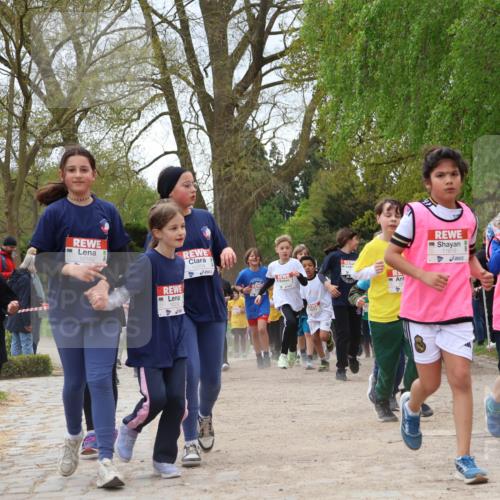 25.04.2026 - Das Zehntel Zöllner http://msf.ph/oto/9662854 25.04.2026 11:45:33 Laufen 10182, 11619, 7129, 8 meine-sportfotos.de