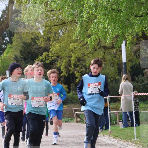 25.04.2026 - Das Zehntel Zöllner http://msf.ph/oto/9662868 25.04.2026 09:38:45 Laufen 7604, 7588, 7695 meine-sportfotos.de