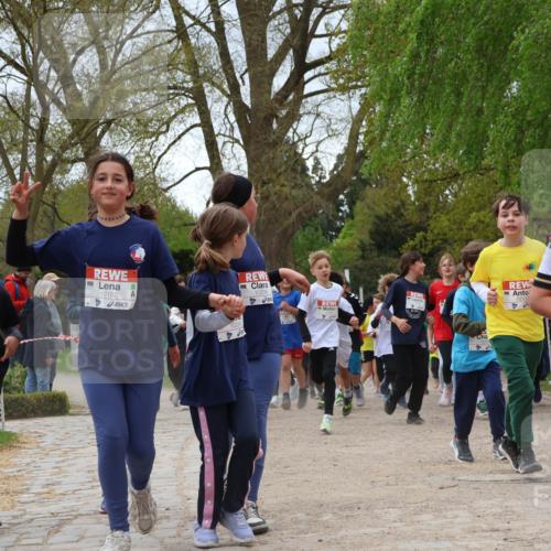 25.04.2026 - Das Zehntel Zöllner http://msf.ph/oto/9662872 25.04.2026 11:45:34 Laufen 10182, 10204, 11619 meine-sportfotos.de