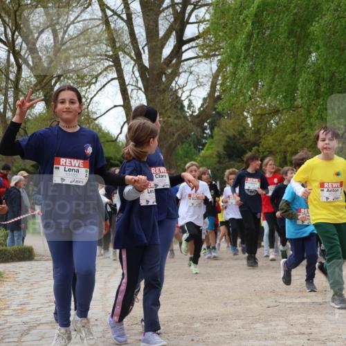 25.04.2026 - Das Zehntel Zöllner http://msf.ph/oto/9662878 25.04.2026 11:45:34 Laufen 10182, 10204, 11619 meine-sportfotos.de