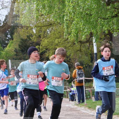 25.04.2026 - Das Zehntel Zöllner http://msf.ph/oto/9662889 25.04.2026 09:38:45 Laufen 7604, 7588, 7695 meine-sportfotos.de