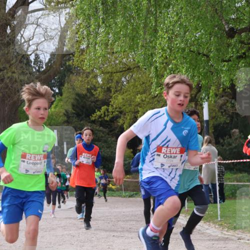 25.04.2026 - Das Zehntel Zöllner http://msf.ph/oto/9662985 25.04.2026 09:38:48 Laufen 5309, 7724, 7239 meine-sportfotos.de