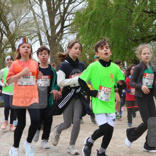 25.04.2026 - Das Zehntel Zöllner http://msf.ph/oto/9663070 25.04.2026 11:45:41 Laufen 12942, 10584, 12662, 10581, 10606 meine-sportfotos.de