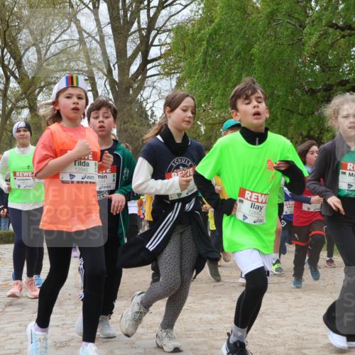 25.04.2026 - Das Zehntel Zöllner http://msf.ph/oto/9663073 25.04.2026 11:45:41 Laufen 12942, 584, 12662, 10581, 10605, 12273 meine-sportfotos.de