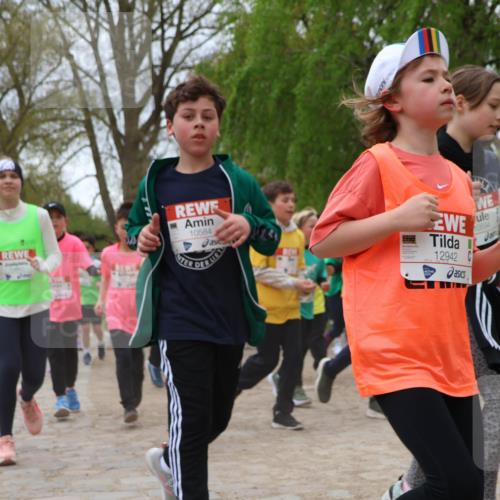 25.04.2026 - Das Zehntel Zöllner http://msf.ph/oto/9663109 25.04.2026 11:45:41 Laufen 10584, 12942, 12942, 10594 meine-sportfotos.de