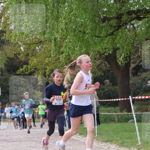 25.04.2026 - Das Zehntel Zöllner http://msf.ph/oto/9663111 25.04.2026 09:38:52 Laufen 6668 meine-sportfotos.de
