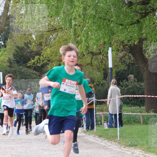 25.04.2026 - Das Zehntel Zöllner http://msf.ph/oto/9663195 25.04.2026 09:38:55 Laufen 7982 meine-sportfotos.de