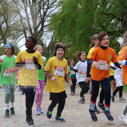 25.04.2026 - Das Zehntel Zöllner http://msf.ph/oto/9663223 25.04.2026 11:45:46 Laufen 12194, 11811, 11789, 6, 12347 meine-sportfotos.de