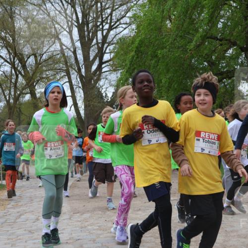 25.04.2026 - Das Zehntel Zöllner http://msf.ph/oto/9663244 25.04.2026 11:45:47 Laufen 12194, 11811, 11789, 12300 meine-sportfotos.de