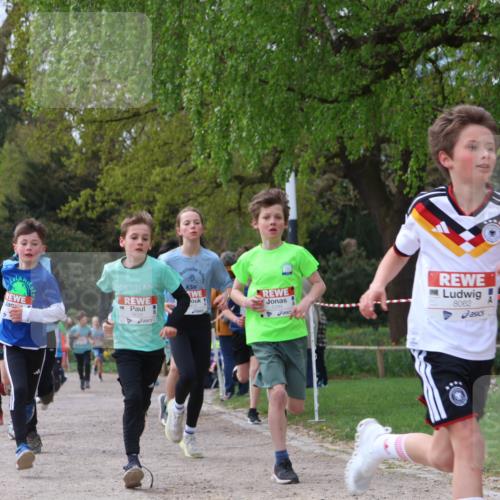 25.04.2026 - Das Zehntel Zöllner http://msf.ph/oto/9663318 25.04.2026 09:38:59 Laufen 6056, 8062, 6317 meine-sportfotos.de