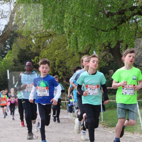 25.04.2026 - Das Zehntel Zöllner http://msf.ph/oto/9663336 25.04.2026 09:38:59 Laufen 6045, 6056, 5299 meine-sportfotos.de