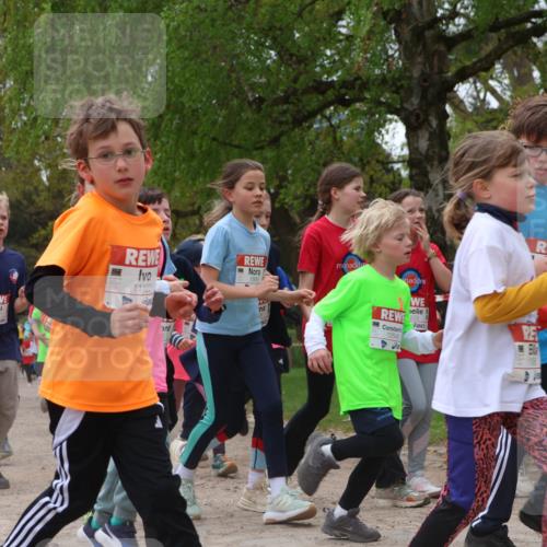 25.04.2026 - Das Zehntel Zöllner http://msf.ph/oto/9663385 25.04.2026 11:45:54 Laufen 11122, 223, 12545, 10014 meine-sportfotos.de