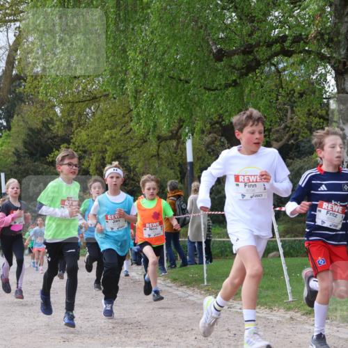 25.04.2026 - Das Zehntel Zöllner http://msf.ph/oto/9663432 25.04.2026 09:39:03 Laufen 8056, 8052 meine-sportfotos.de
