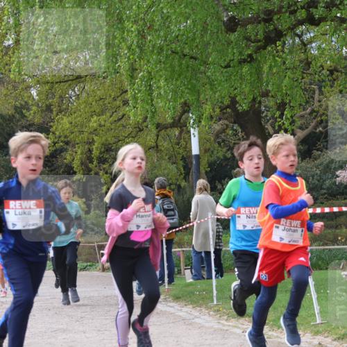 25.04.2026 - Das Zehntel Zöllner http://msf.ph/oto/9663486 25.04.2026 09:39:05 Laufen 5025, 7176, 6104 meine-sportfotos.de