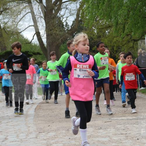 25.04.2026 - Das Zehntel Zöllner http://msf.ph/oto/9663622 25.04.2026 11:46:04 Laufen 10384, 11569 meine-sportfotos.de