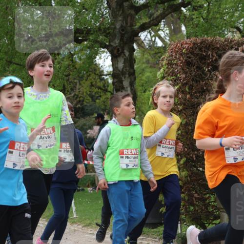 25.04.2026 - Das Zehntel Zöllner http://msf.ph/oto/9663694 25.04.2026 11:46:08 Laufen 10818, 12522, 10810, 1021, 10749, 11797, 12454 meine-sportfotos.de