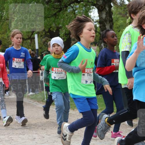 25.04.2026 - Das Zehntel Zöllner http://msf.ph/oto/9663706 25.04.2026 11:46:08 Laufen 10486, 10618, 12520, 10818, 25 meine-sportfotos.de