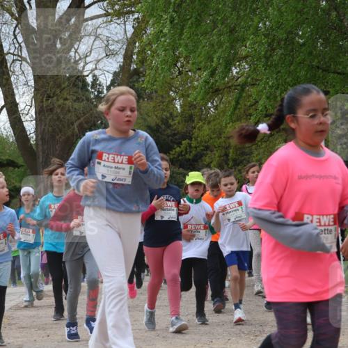 25.04.2026 - Das Zehntel Zöllner http://msf.ph/oto/9663760 25.04.2026 11:46:10 Laufen 10686, 11594, 78, 11455 meine-sportfotos.de