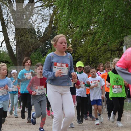 25.04.2026 - Das Zehntel Zöllner http://msf.ph/oto/9663769 25.04.2026 11:46:10 Laufen 10686, 194, 10078, 250, 10700 meine-sportfotos.de