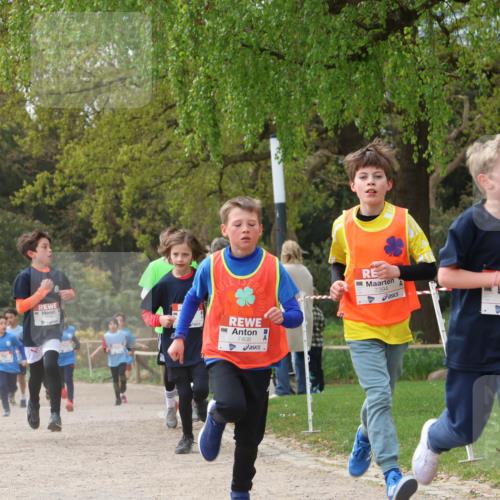 25.04.2026 - Das Zehntel Zöllner http://msf.ph/oto/9663789 25.04.2026 09:39:18 Laufen 7408, 7394, 6684 meine-sportfotos.de