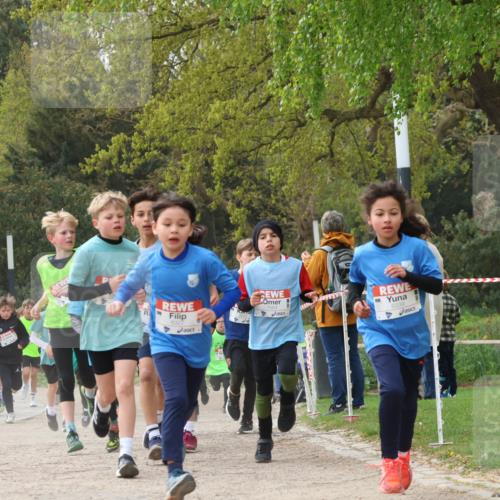 25.04.2026 - Das Zehntel Zöllner http://msf.ph/oto/9663915 25.04.2026 09:39:24 Laufen 6327, 6339 meine-sportfotos.de