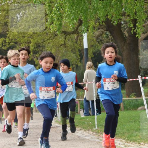 25.04.2026 - Das Zehntel Zöllner http://msf.ph/oto/9663936 25.04.2026 09:39:24 Laufen 7591, 6327, 664, 6339 meine-sportfotos.de