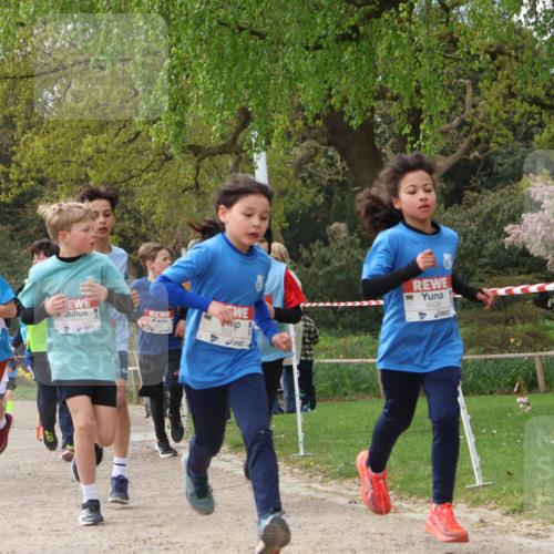 25.04.2026 - Das Zehntel Zöllner http://msf.ph/oto/9663945 25.04.2026 09:39:25 Laufen 6339, 6327 meine-sportfotos.de