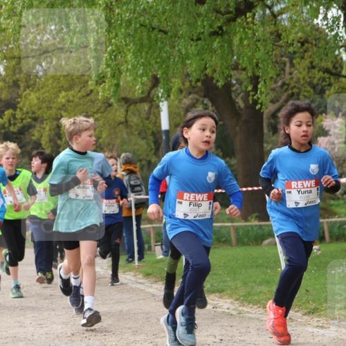 25.04.2026 - Das Zehntel Zöllner http://msf.ph/oto/9663951 25.04.2026 09:39:25 Laufen 6327, 6339 meine-sportfotos.de