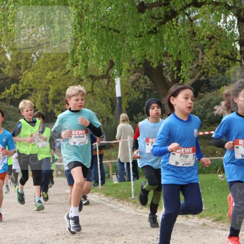 25.04.2026 - Das Zehntel Zöllner http://msf.ph/oto/9663957 25.04.2026 09:39:25 Laufen 6907, 6327, 6339 meine-sportfotos.de
