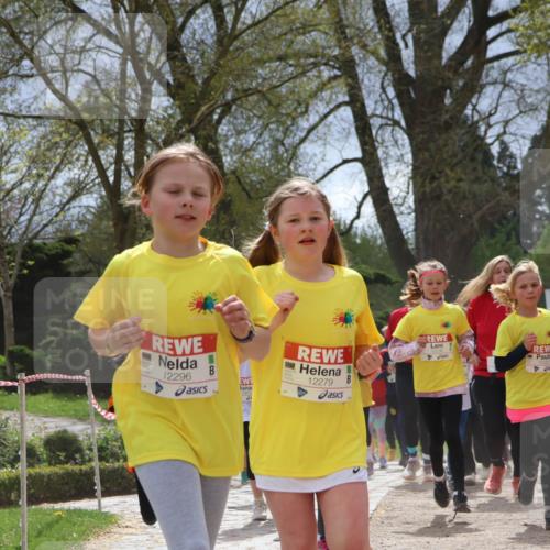 25.04.2026 - Das Zehntel Zöllner http://msf.ph/oto/9663973 25.04.2026 11:46:18 Laufen 12296, 12279, 1994 meine-sportfotos.de