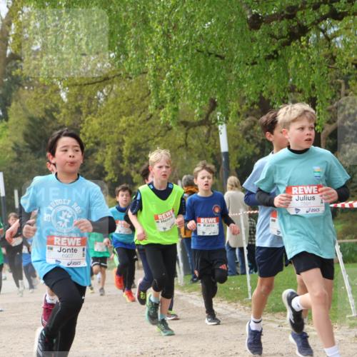 25.04.2026 - Das Zehntel Zöllner http://msf.ph/oto/9663981 25.04.2026 09:39:26 Laufen 10, 20, 6907, 7591, 7664 meine-sportfotos.de