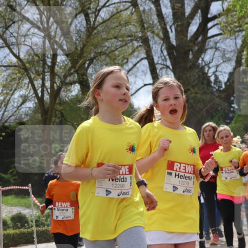 25.04.2026 - Das Zehntel Zöllner http://msf.ph/oto/9663982 25.04.2026 11:46:18 Laufen 12327, 12296, 12279, 1994 meine-sportfotos.de