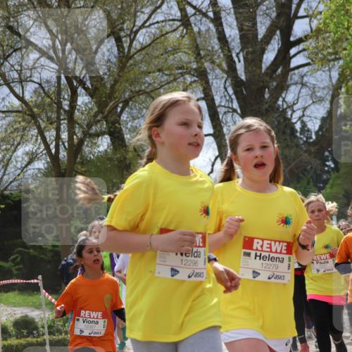 25.04.2026 - Das Zehntel Zöllner http://msf.ph/oto/9663985 25.04.2026 11:46:18 Laufen 12327, 12296, 12279, 20, 1994 meine-sportfotos.de