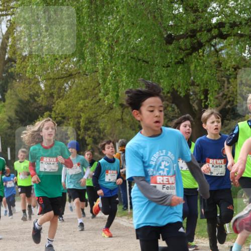 25.04.2026 - Das Zehntel Zöllner http://msf.ph/oto/9664020 25.04.2026 09:39:27 Laufen 6890, 4, 5425, 60, 7706 meine-sportfotos.de