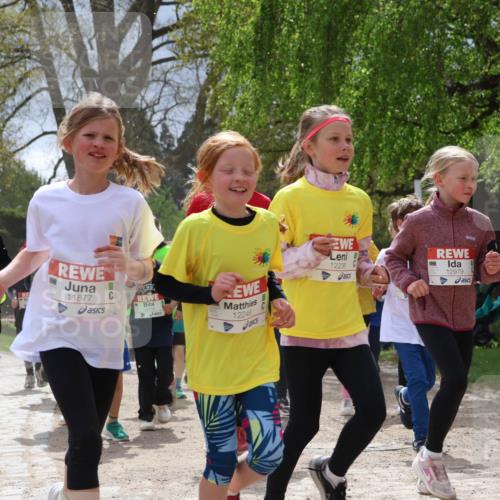 25.04.2026 - Das Zehntel Zöllner http://msf.ph/oto/9664036 25.04.2026 11:46:21 Laufen 1949, 11877, 12246, 12236, 12979 meine-sportfotos.de