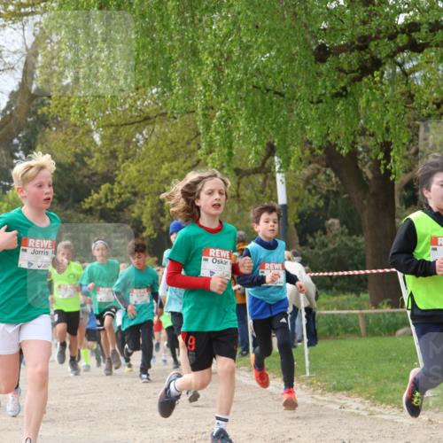 25.04.2026 - Das Zehntel Zöllner http://msf.ph/oto/9664038 25.04.2026 09:39:28 Laufen 7951, 9, 7929, 6099, 5425 meine-sportfotos.de