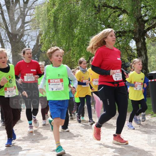 25.04.2026 - Das Zehntel Zöllner http://msf.ph/oto/9664063 25.04.2026 11:46:23 Laufen 1949, 11978, 10732 meine-sportfotos.de
