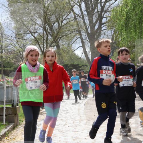 25.04.2026 - Das Zehntel Zöllner http://msf.ph/oto/9664114 25.04.2026 11:46:26 Laufen 10762, 11726, 11724, 27 meine-sportfotos.de