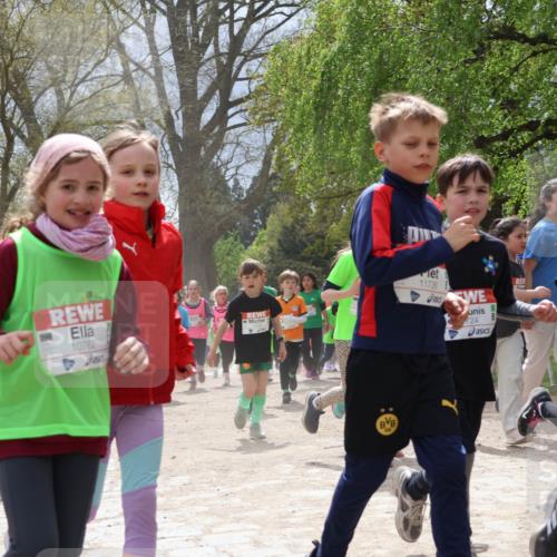 25.04.2026 - Das Zehntel Zöllner http://msf.ph/oto/9664123 25.04.2026 11:46:26 Laufen 10762, 11726, 724, 11732 meine-sportfotos.de