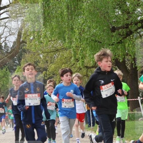 25.04.2026 - Das Zehntel Zöllner http://msf.ph/oto/9664167 25.04.2026 09:39:33 Laufen 6721, 6712 meine-sportfotos.de