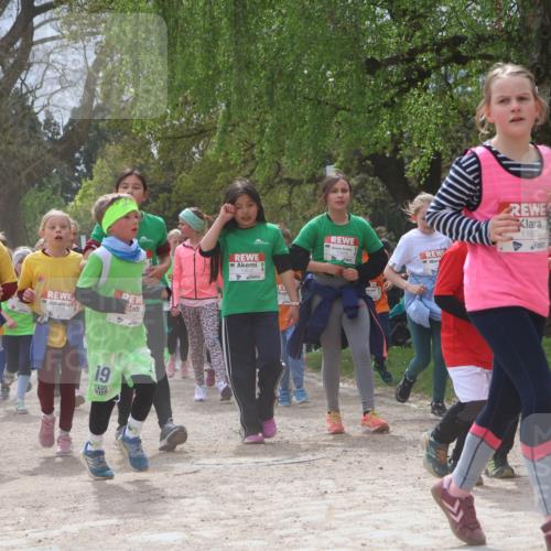 25.04.2026 - Das Zehntel Zöllner http://msf.ph/oto/9664249 25.04.2026 11:46:32 Laufen 11810, 2058, 19, 1, 10652, 11620 meine-sportfotos.de