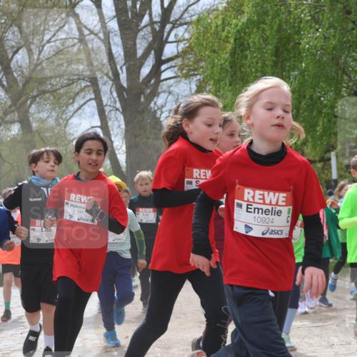 25.04.2026 - Das Zehntel Zöllner http://msf.ph/oto/9664309 25.04.2026 11:46:34 Laufen 11000, 10124, 10122, 10924 meine-sportfotos.de