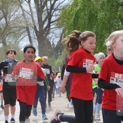 25.04.2026 - Das Zehntel Zöllner http://msf.ph/oto/9664315 25.04.2026 11:46:34 Laufen 10122, 1012, 11000, 10924 meine-sportfotos.de