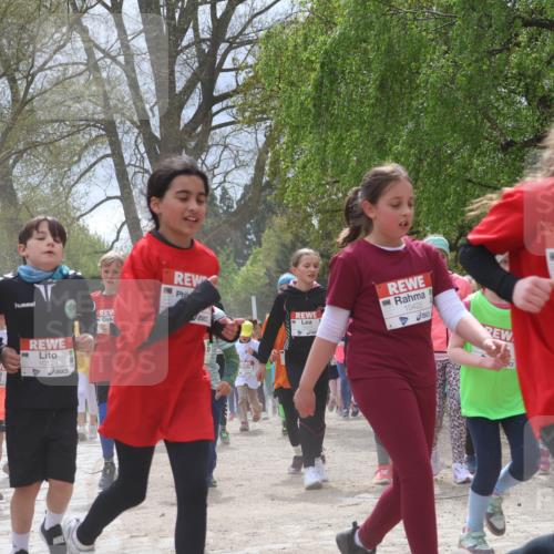 25.04.2026 - Das Zehntel Zöllner http://msf.ph/oto/9664318 25.04.2026 11:46:35 Laufen 10122, 10124, 10423, 10980 meine-sportfotos.de
