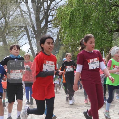 25.04.2026 - Das Zehntel Zöllner http://msf.ph/oto/9664321 25.04.2026 11:46:35 Laufen 10122, 10124, 10423, 11000 meine-sportfotos.de