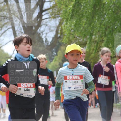 25.04.2026 - Das Zehntel Zöllner http://msf.ph/oto/9664327 25.04.2026 11:46:35 Laufen 12880, 9, 10122, 10124 meine-sportfotos.de