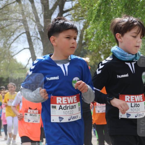 25.04.2026 - Das Zehntel Zöllner http://msf.ph/oto/9664345 25.04.2026 11:46:36 Laufen 10747, 12932, 10122, 10122, 12381, 10124, 19 meine-sportfotos.de