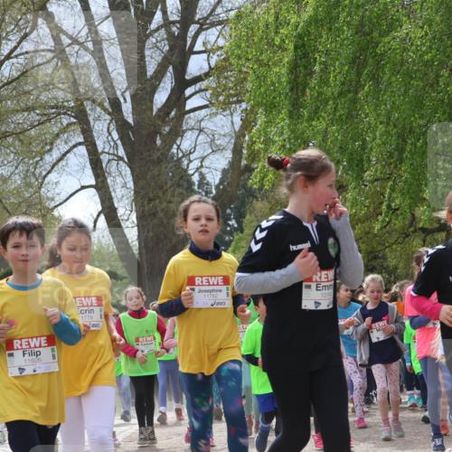 25.04.2026 - Das Zehntel Zöllner http://msf.ph/oto/9664411 25.04.2026 11:46:39 Laufen 12521, 11826, 1779, 11782, 1014, 10147, 1287 meine-sportfotos.de