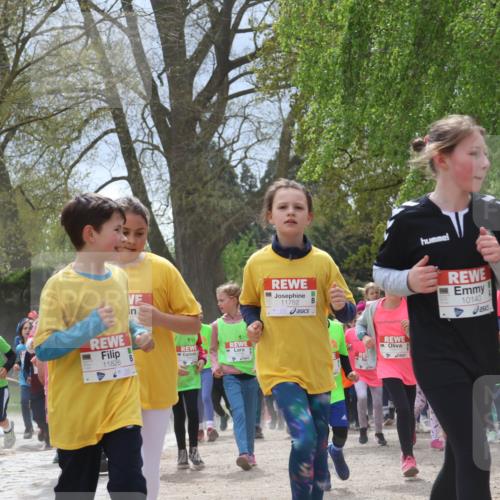 25.04.2026 - Das Zehntel Zöllner http://msf.ph/oto/9664423 25.04.2026 11:46:39 Laufen 10, 11826, 11782, 10140 meine-sportfotos.de