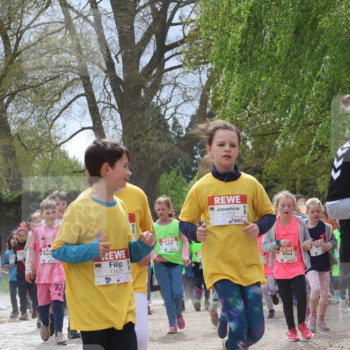 25.04.2026 - Das Zehntel Zöllner http://msf.ph/oto/9664426 25.04.2026 11:46:40 Laufen 11826, 11782, 10140 meine-sportfotos.de
